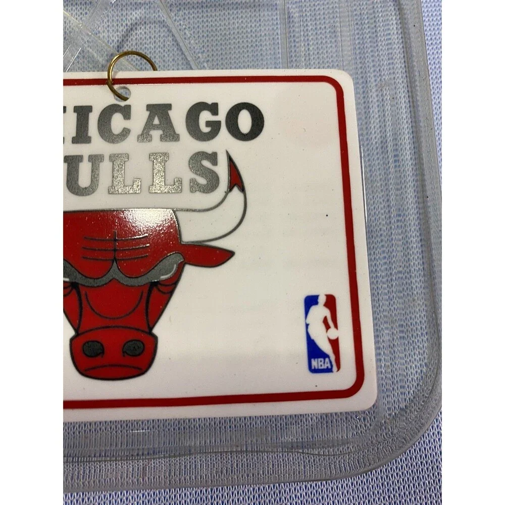 Hallmark Keepsake Christmas Ornament Chicago Bulls NBA Plaque W/ Stand Vtg. 97’